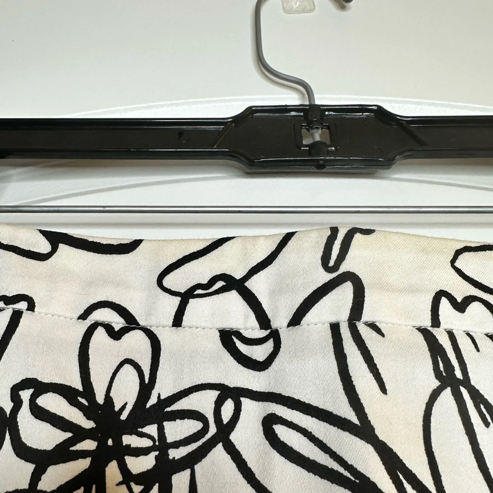 Cato Black White Floral A-Line Skirt Size 6 Feminine Retro Office Chic